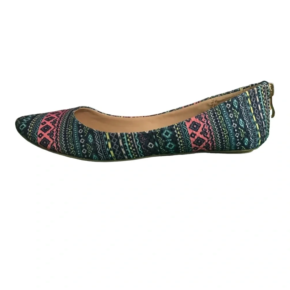 Patterned multicolored Trendy Flats in Blues & Pink size 8 shoes